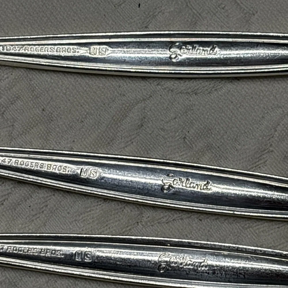 1965 GARLAND 1847 Rogers Bros IS Slotted 4 Dinner Forks Silver Plate Flatware